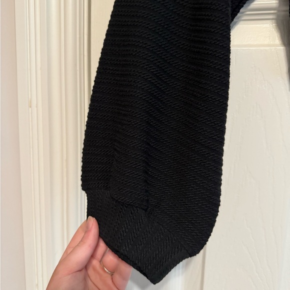 NWT Cropped Shrug - Picture 2 of 3